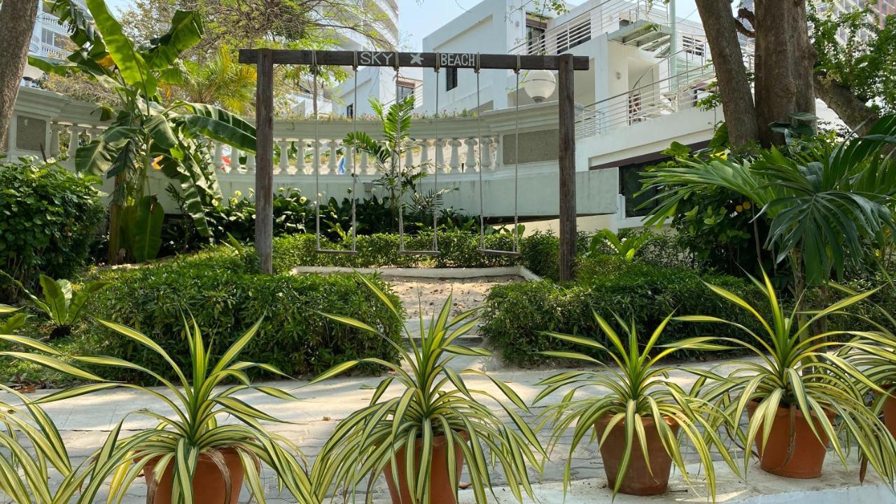 Sky Beach Beachfront 芭達亞 外观 照片